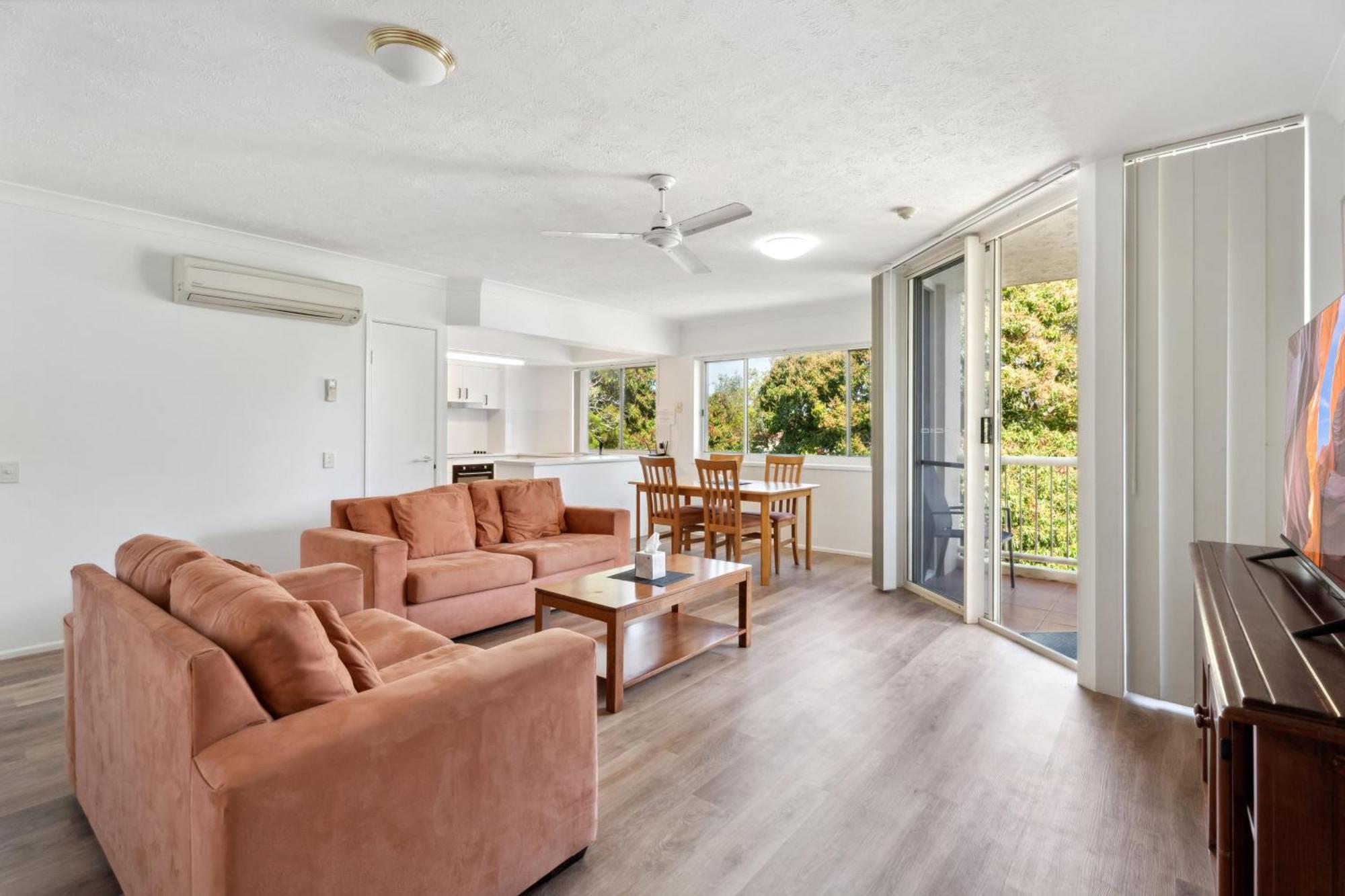 Charlton On The Esplanade Aparthotel Hervey Bay Exterior foto