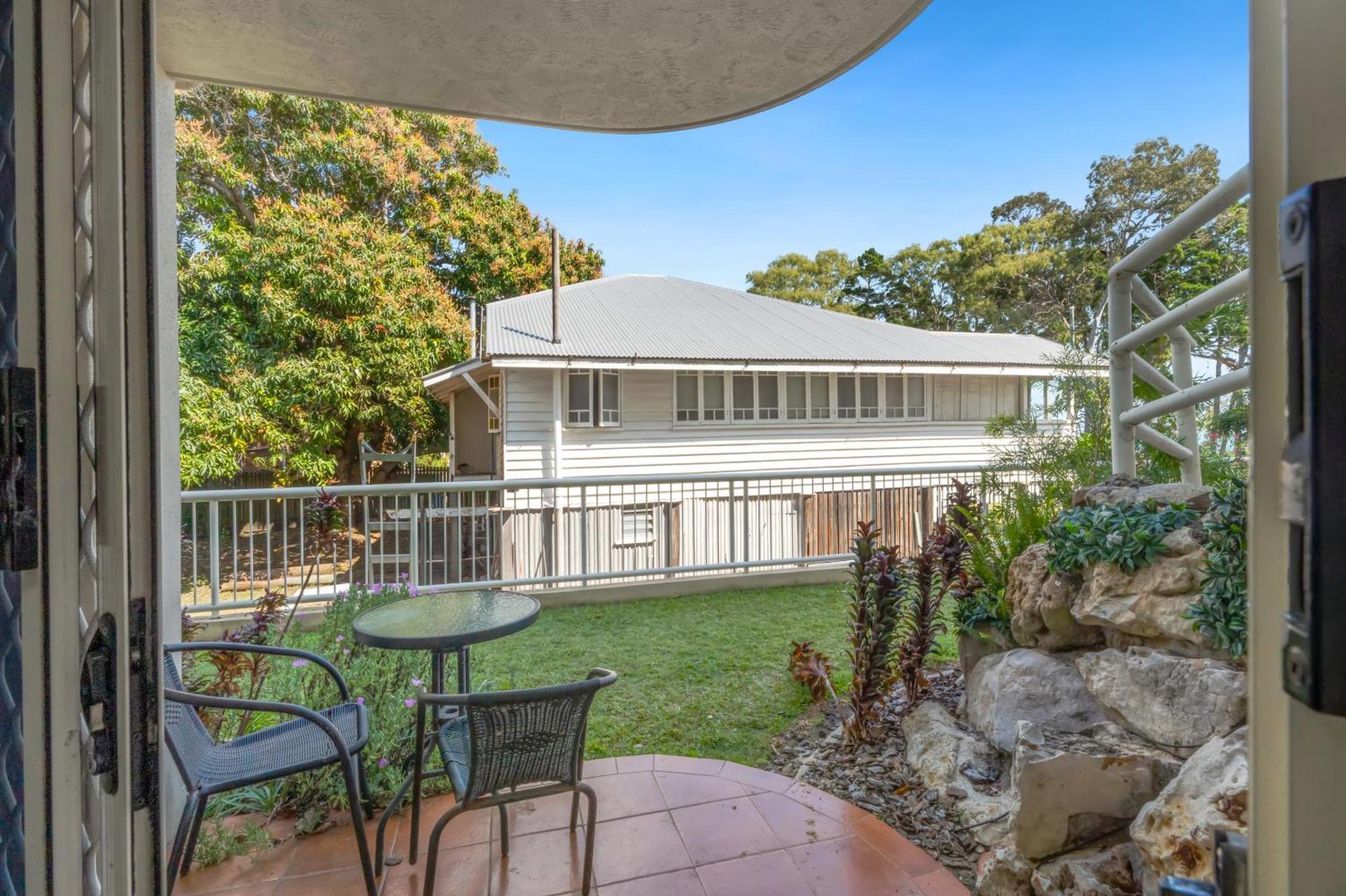 Charlton On The Esplanade Aparthotel Hervey Bay Exterior foto