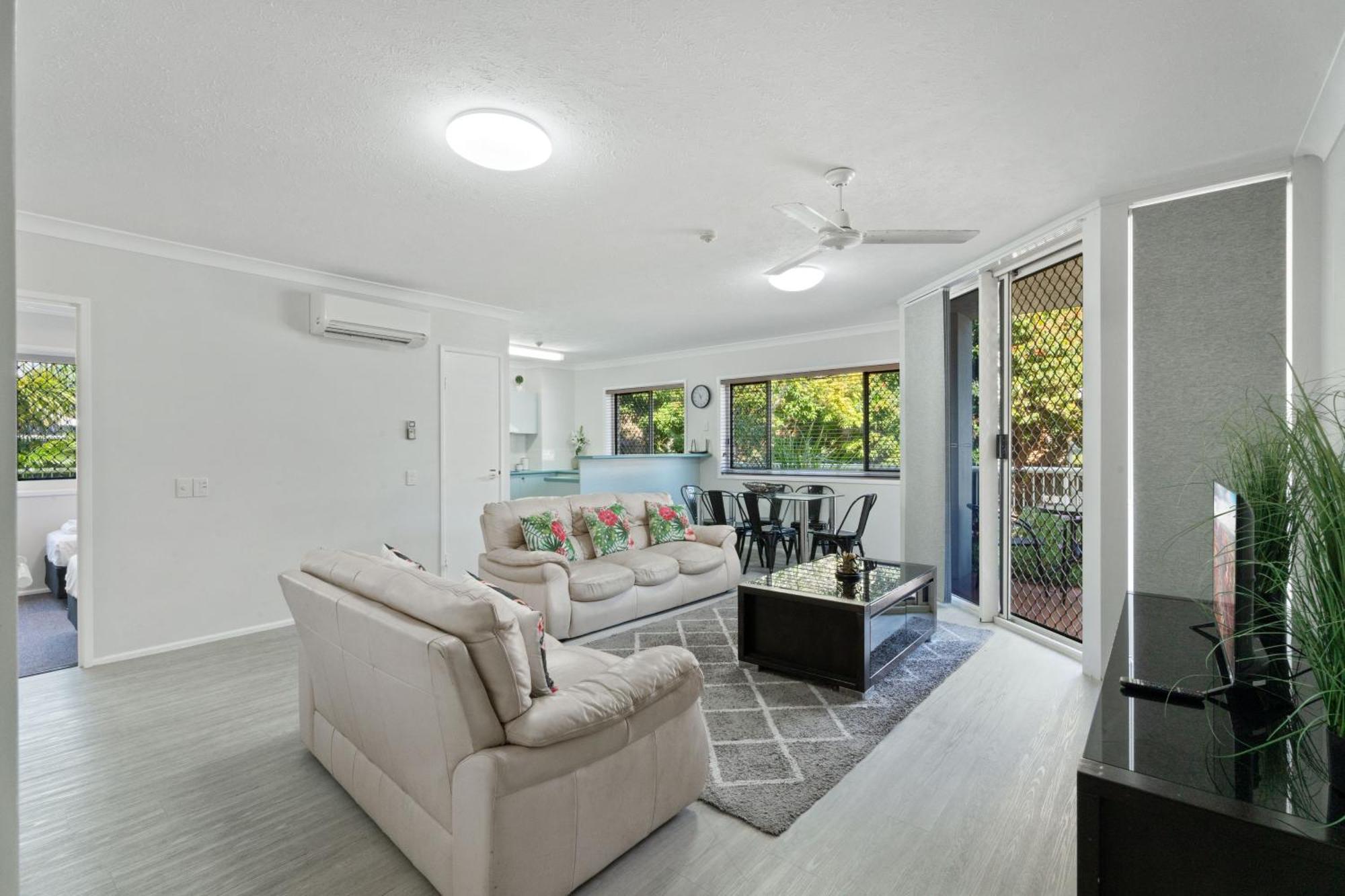 Charlton On The Esplanade Aparthotel Hervey Bay Exterior foto