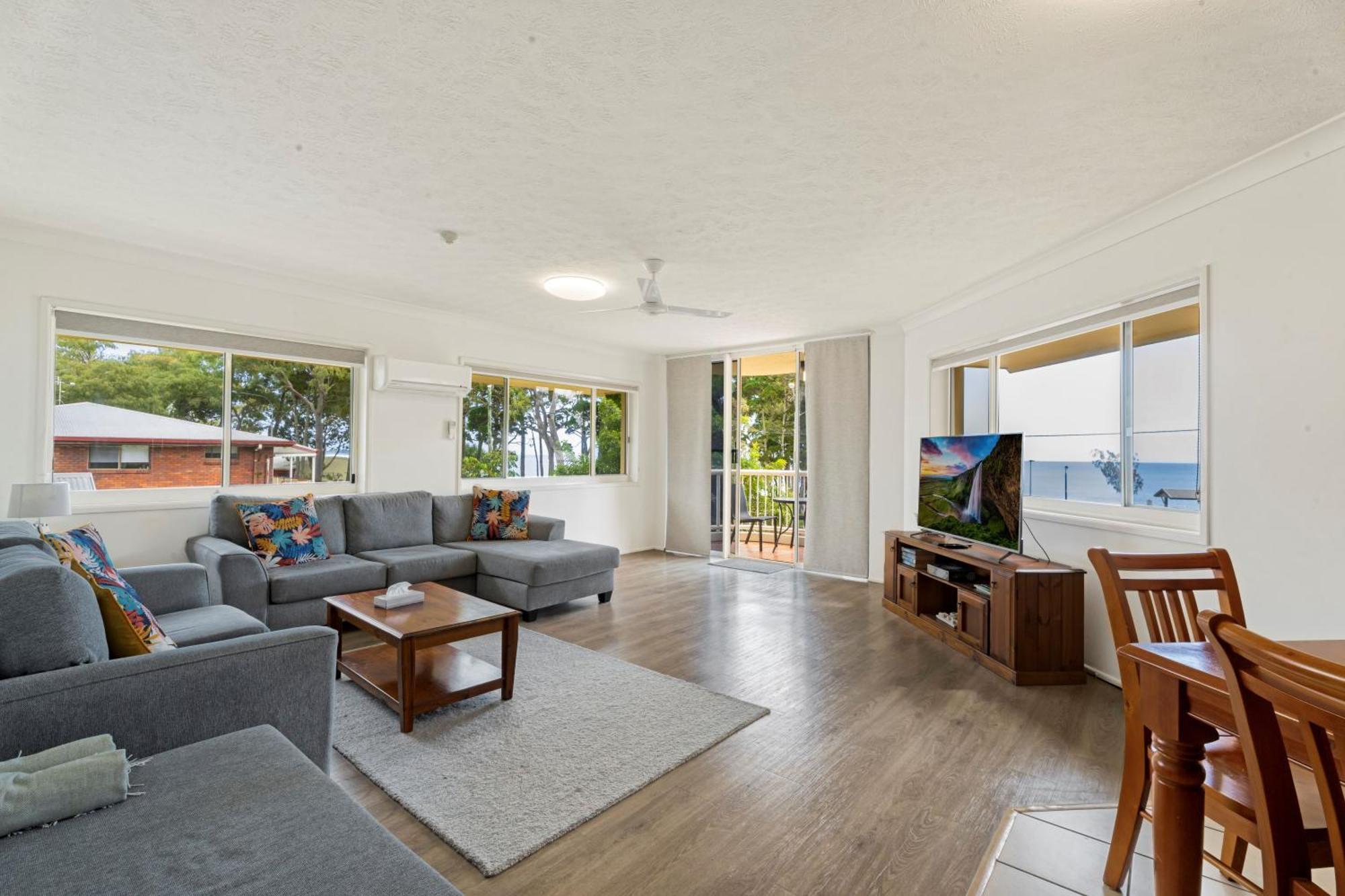 Charlton On The Esplanade Aparthotel Hervey Bay Exterior foto